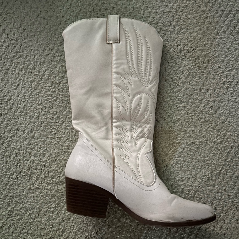 Qupid Dolly boots